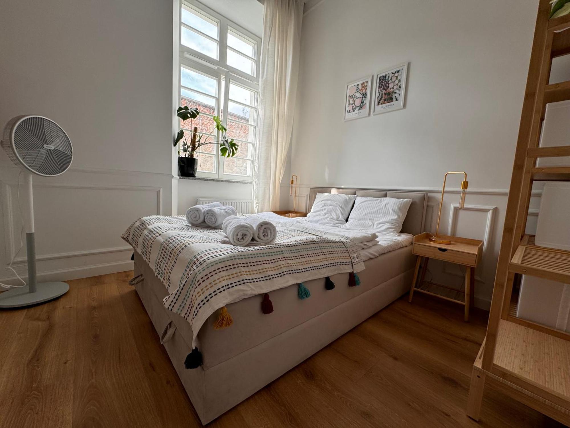 Apartament Przy Bulwarze Wrocław Exteriör bild